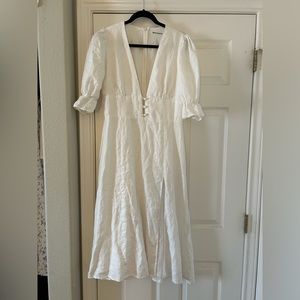 Reformation linen dress! I can’t remember the name